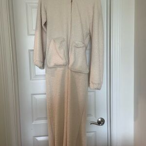 Cozy Cream Full-Length Zip-Up Robe